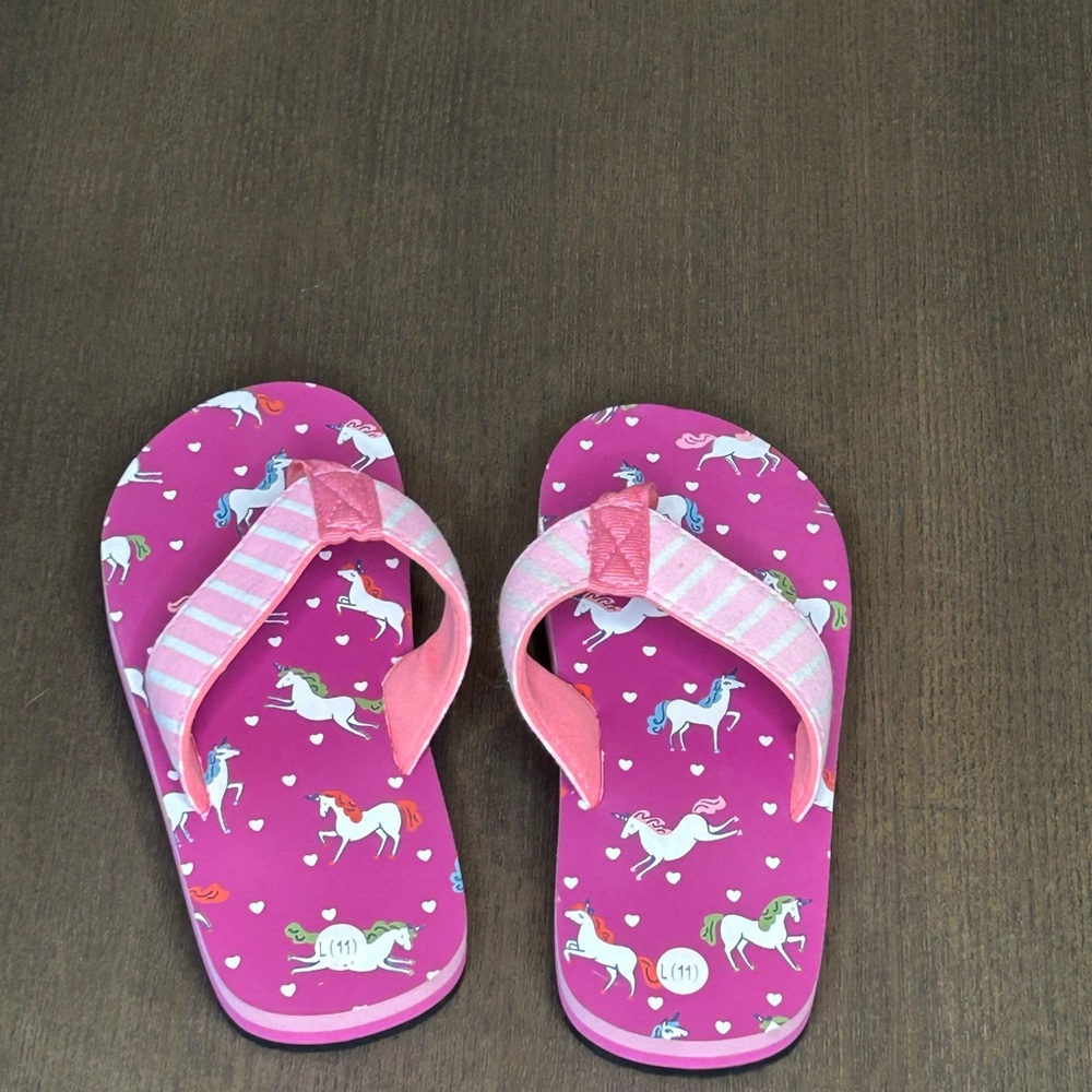 Size 11 little kids flip flops NEW